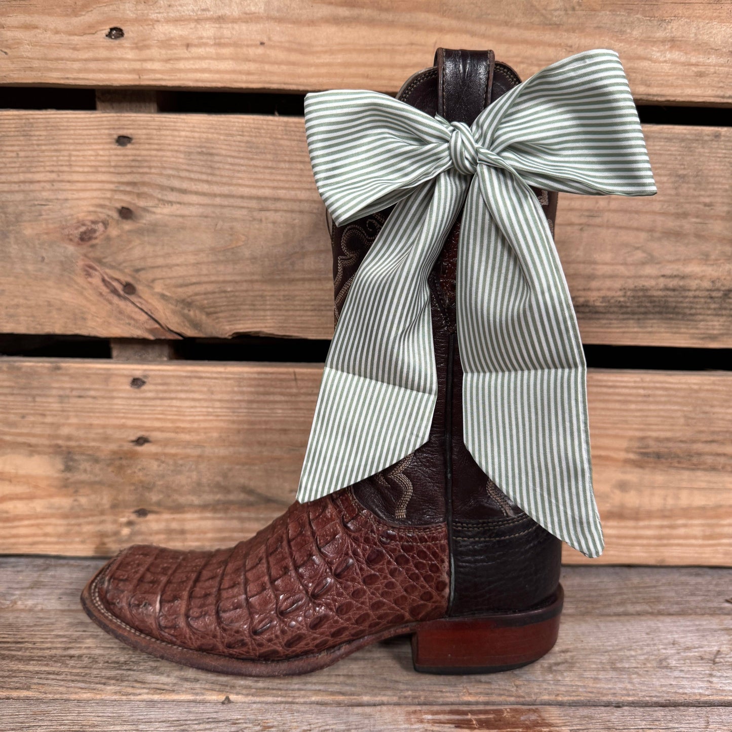 Green and White Western Skinny Mini Wild Rag Scarf / Cowgirl Necktie #TW127