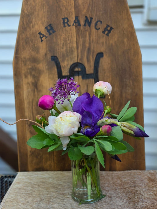 Petite Mother's Day Bouquet  + Coffee from El Mirador en el Rio