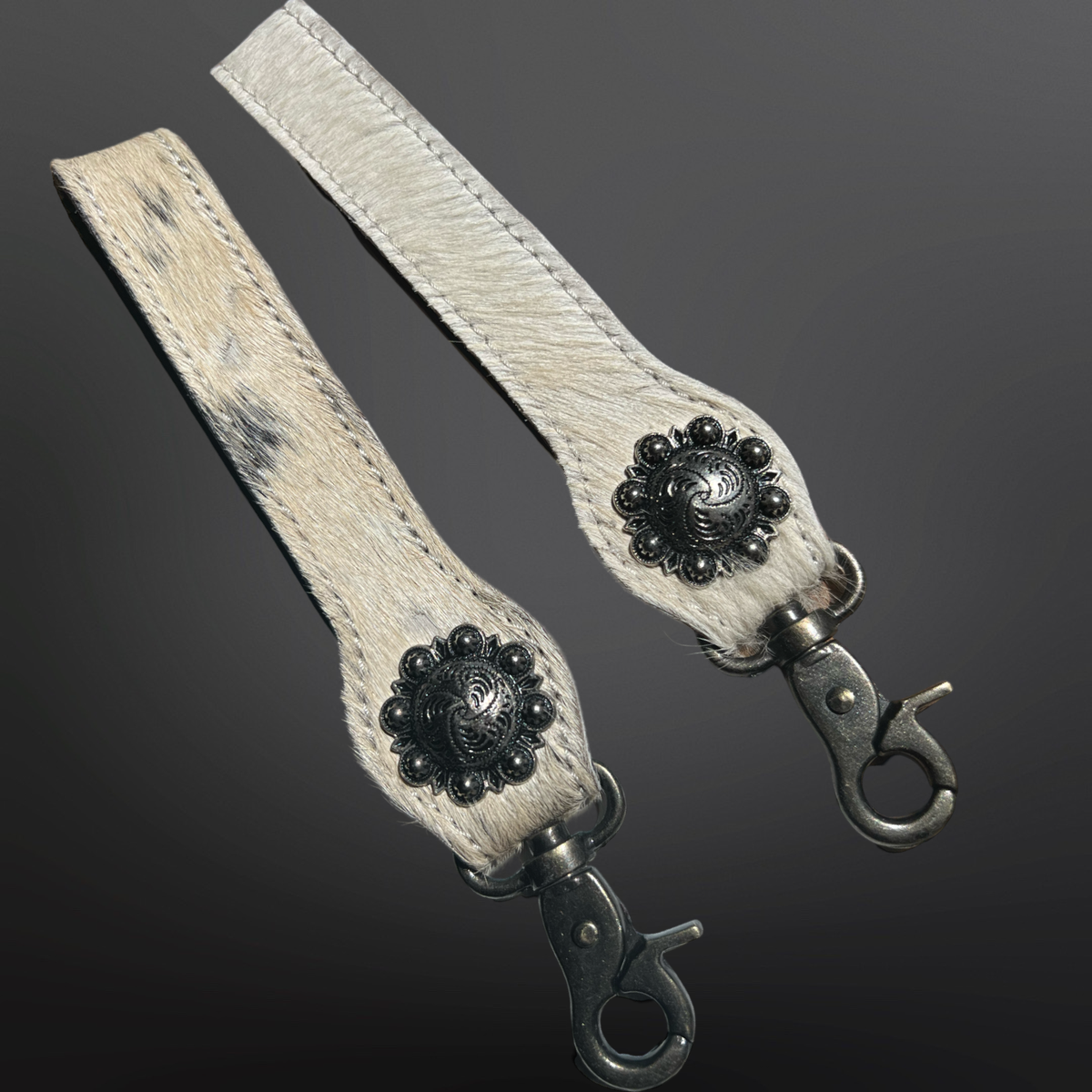 Western Cowhide Concho Keychain - Off White